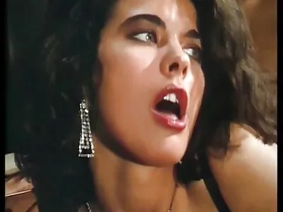 ಕ್ಯಾಮರಾದಲ್ಲಿ ಸರಿಸುಮಾರು ಫಕ್ ಮಾಡಿದ ಬಿಚ್